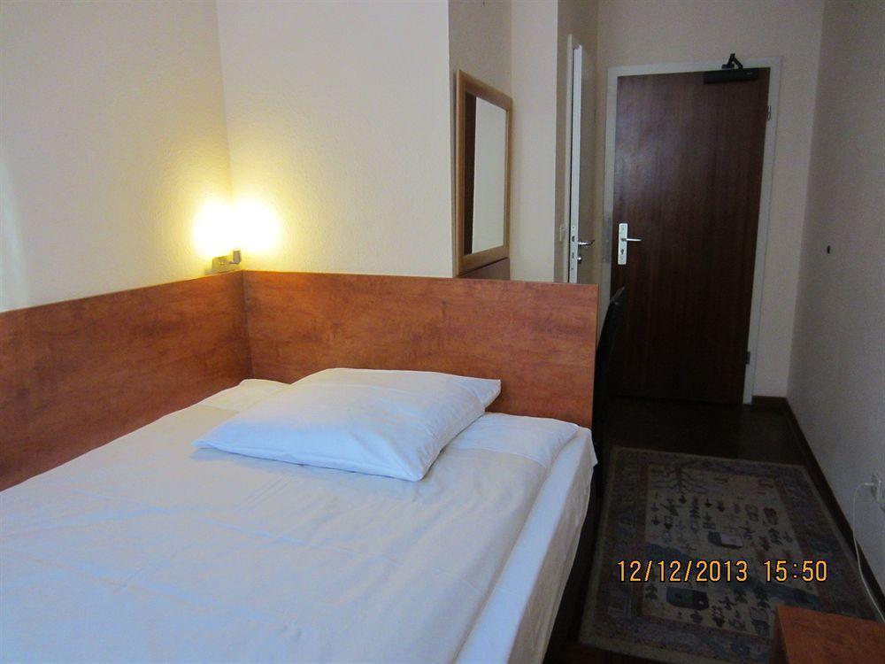 Altstadt Hotel Rheinblick Ντίσελντορφ Εξωτερικό φωτογραφία