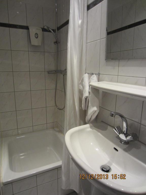 Altstadt Hotel Rheinblick Ντίσελντορφ Εξωτερικό φωτογραφία