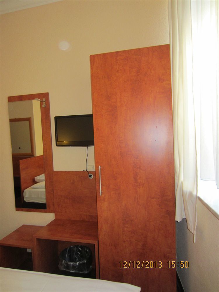 Altstadt Hotel Rheinblick Ντίσελντορφ Εξωτερικό φωτογραφία