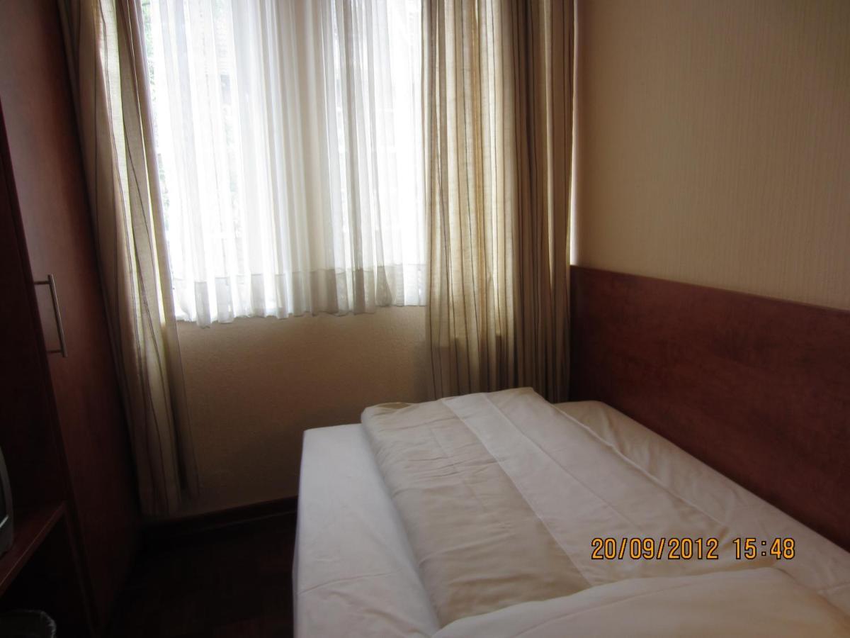 Altstadt Hotel Rheinblick Ντίσελντορφ Εξωτερικό φωτογραφία