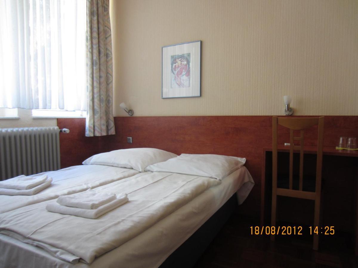 Altstadt Hotel Rheinblick Ντίσελντορφ Εξωτερικό φωτογραφία